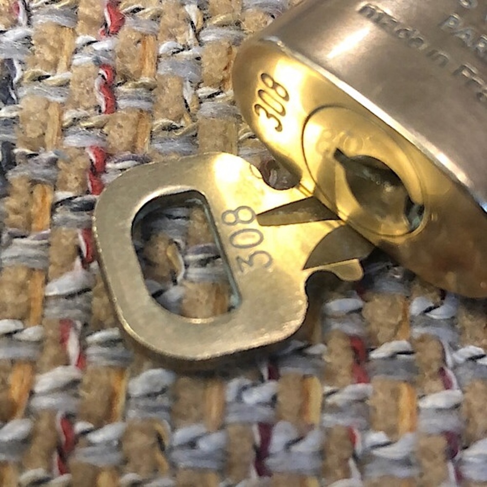 Louis Vuitton LV Gold Padlock Lock & Key 308 - Picture 12 of 13